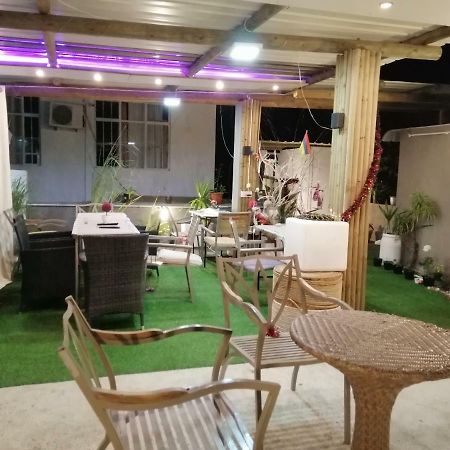 Residence Les Bambous B&B Маэбур Экстерьер фото