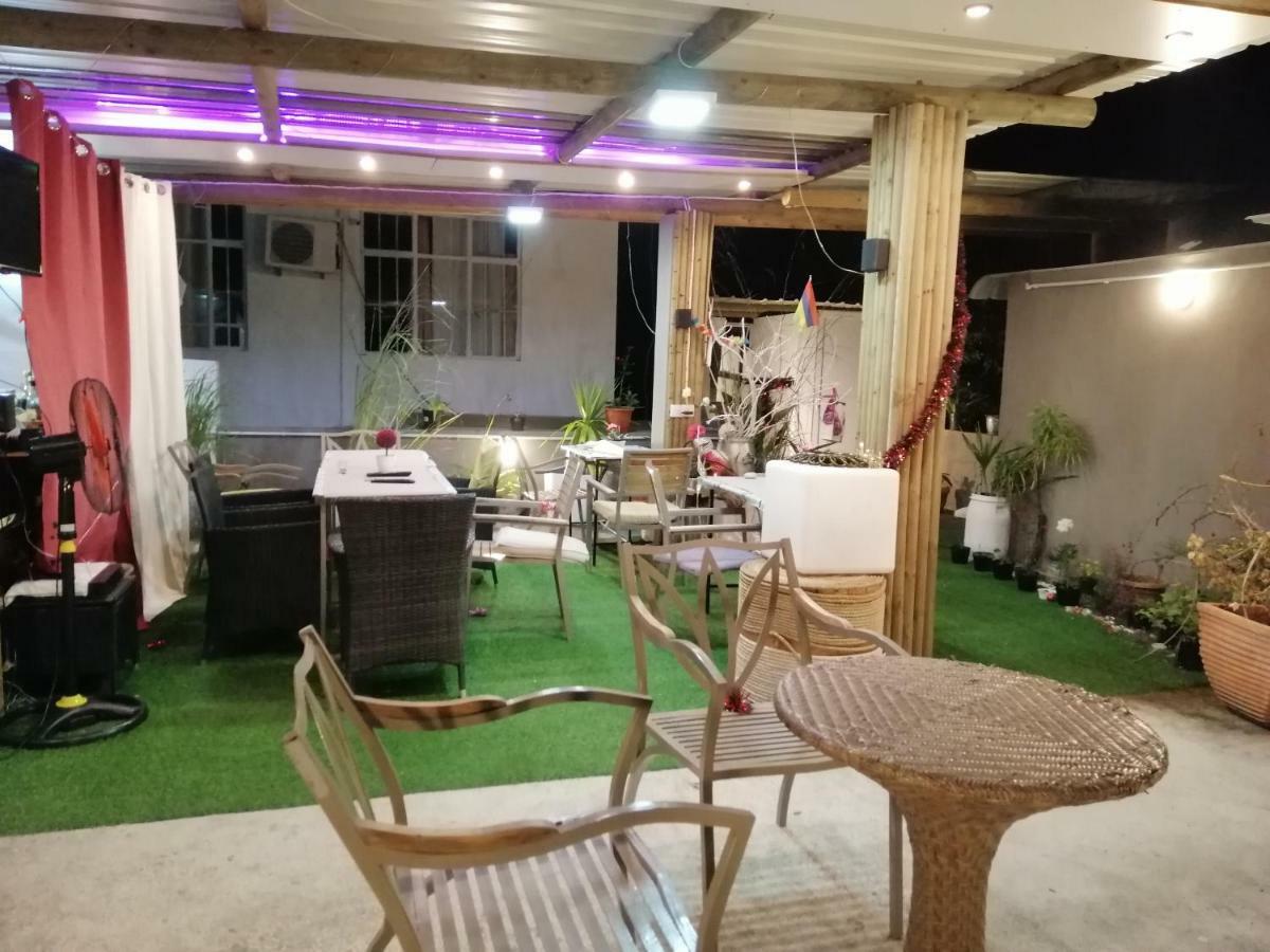 Residence Les Bambous B&B Маэбур Экстерьер фото